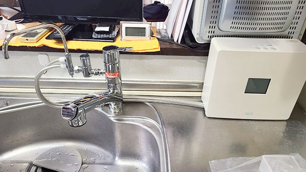 連続生成型電解水素水整水器
